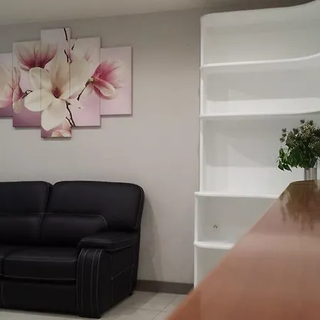 Aix Europe Отель