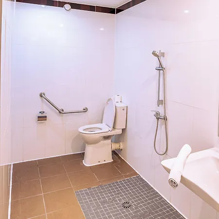 Aix Europe Отель 4*