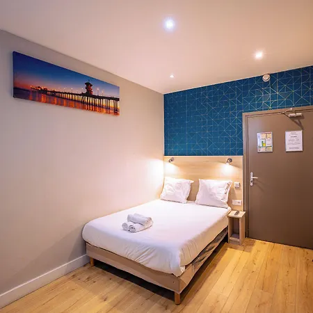 Aix Europe 4* Париж