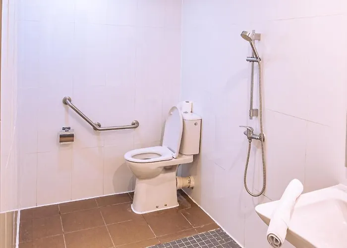 Aix Europe Отель 4*